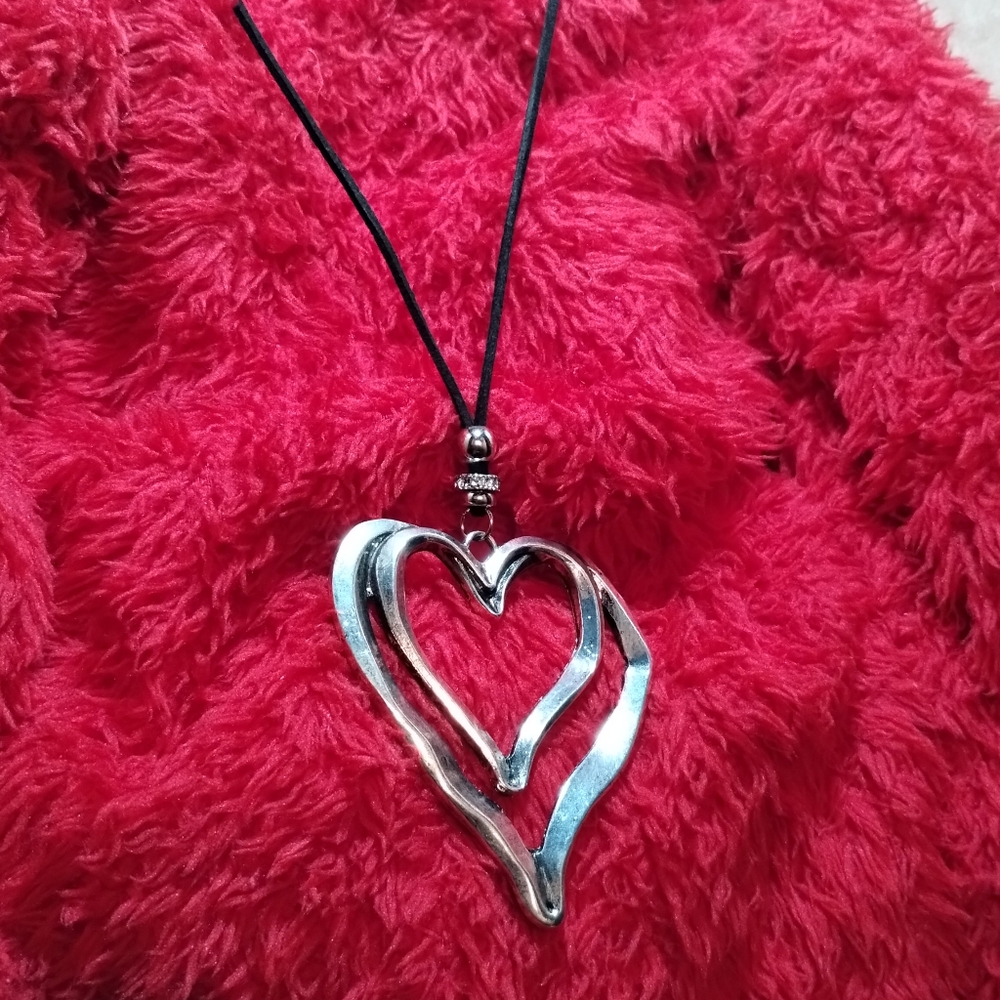 Neckles - Picture 4 of 4